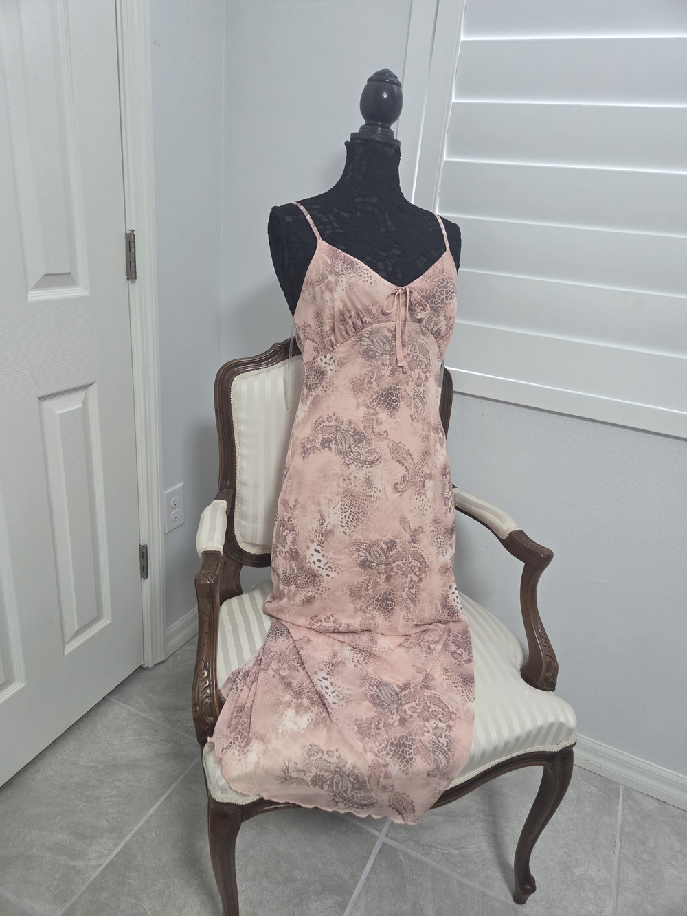 Women's Blush Pink Paisley Stretchy Slip Dress